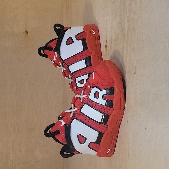 Nike Air More Uptempo University Red Black Kids Toddler Slip On Shoes CD9404-600 - Picture 5 of 9